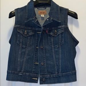 Levi’s Denim Vest - Dark Wash